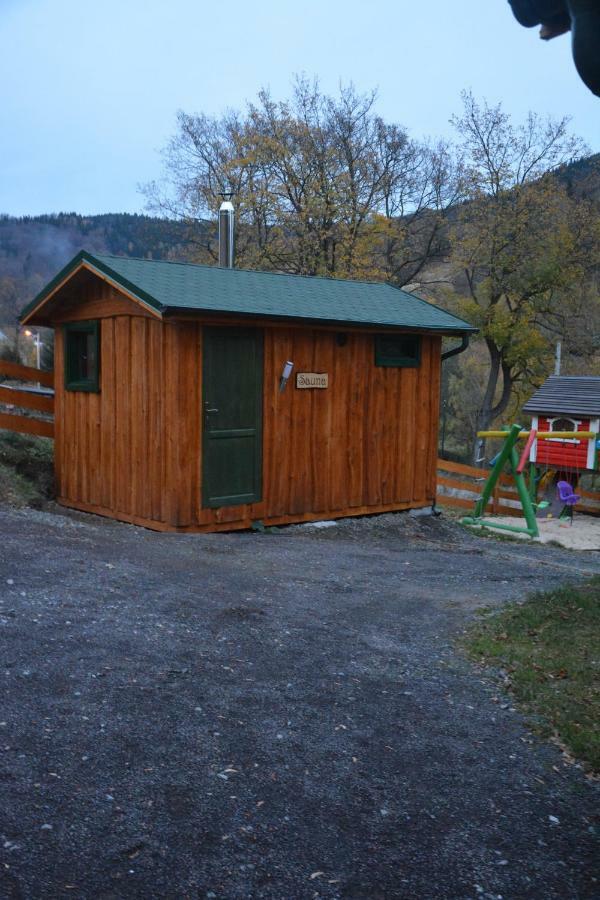 Pod Zielonym Dachem *